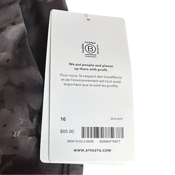 Athleta Activewear Shorts Size 16 NWT Black Floral Brooklyn Slim Semi Fitted - Picture 7 of 10